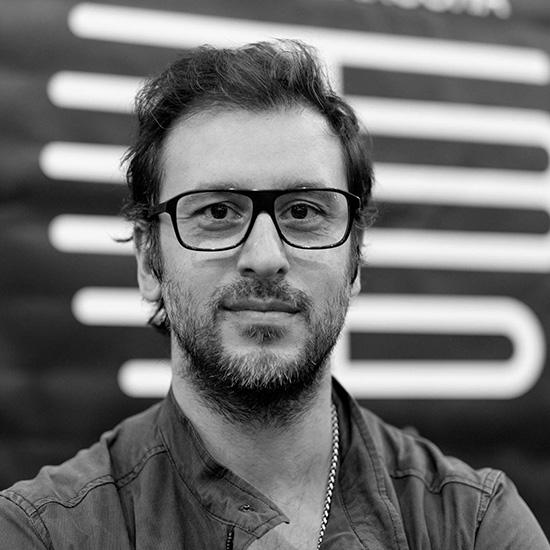 Tashi Bharucha (Таши Бхаруча)