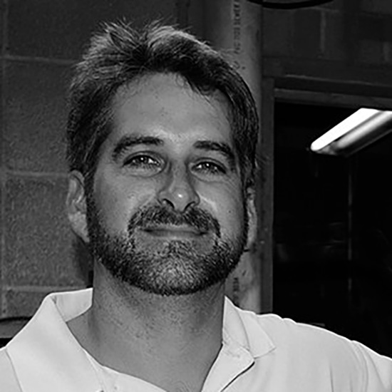 Wes Crawford (Уэс Кроуфорд)